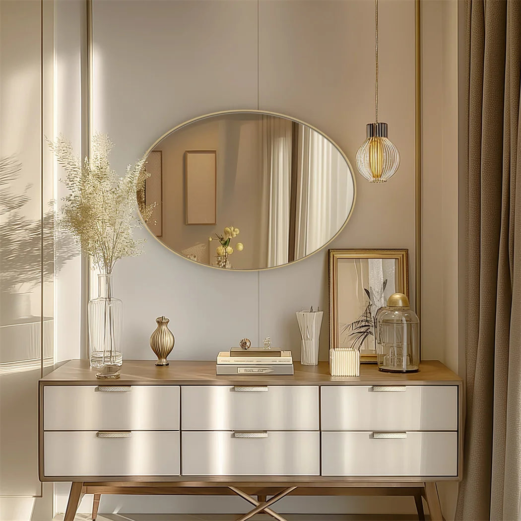 Miroir en or brossé avec cadre en métal