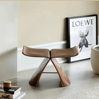 Chaise papillon au design créatif