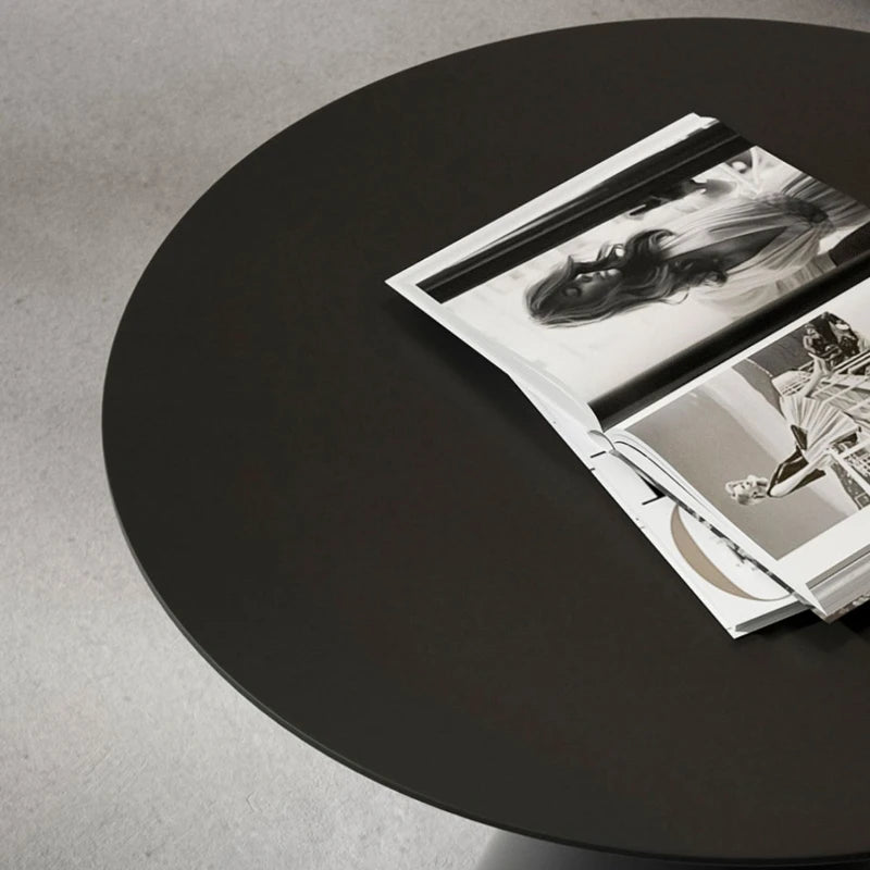 Tables basses rondes noires pour salon