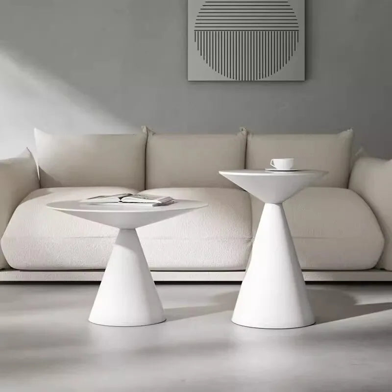 Tables basses rondes noires pour salon