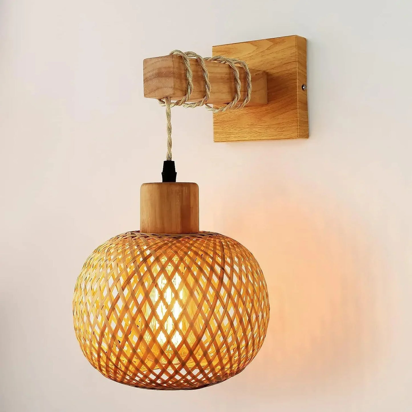 Applique murale en bambou et rotin naturel