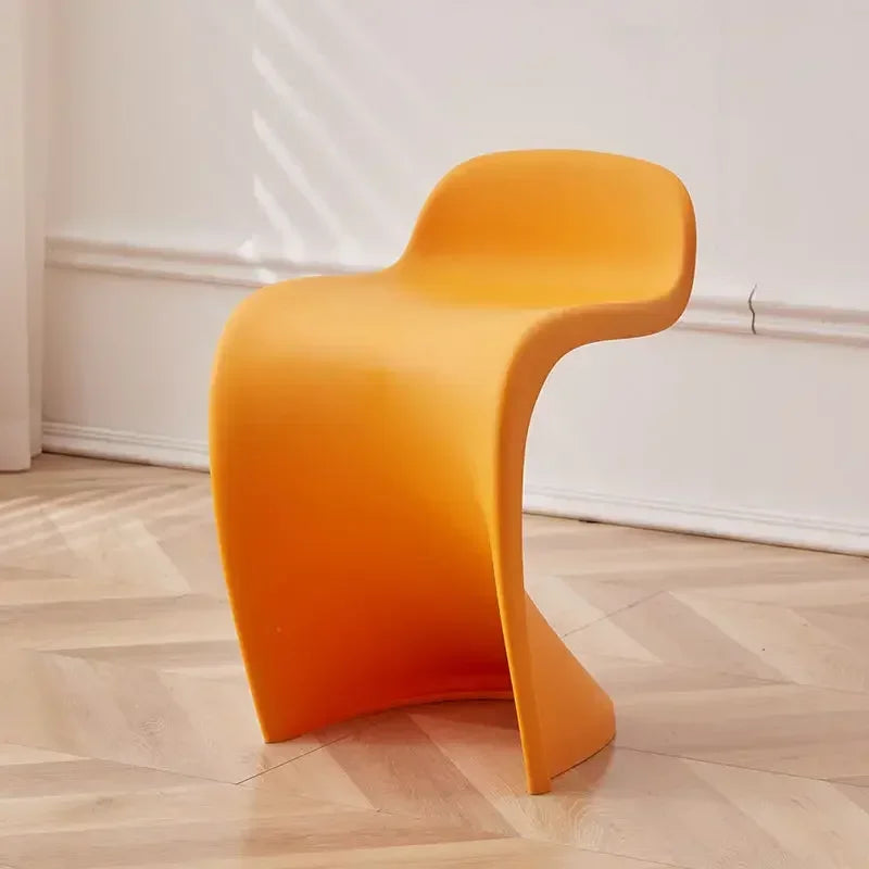 Chaise de maquillage légère au design moderne