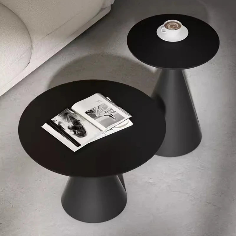 Tables basses rondes noires pour salon