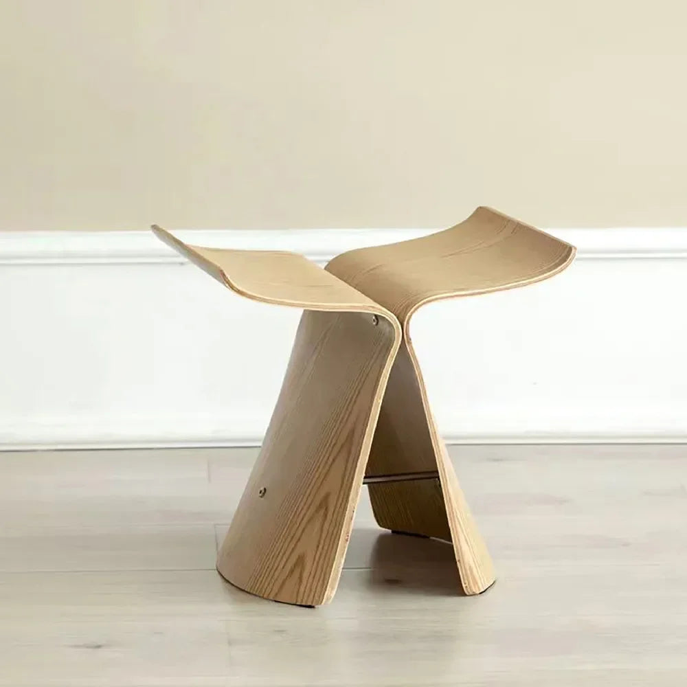 Chaise papillon au design créatif