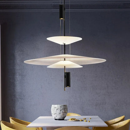 Lampe LED suspendue au design moderne